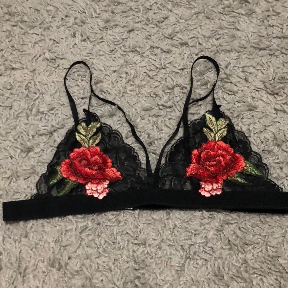 Size Large black and Rose with Petals Bralette